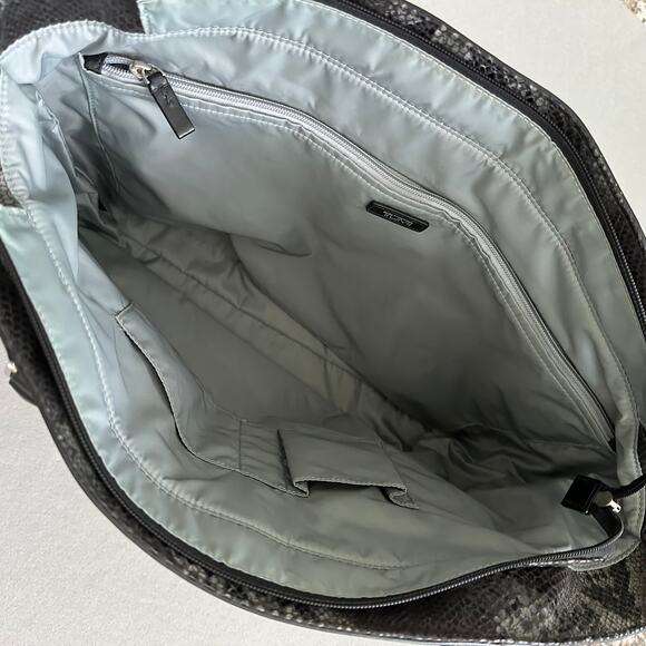 Tumi Snake Print Nylon Travel Tote Leather Trim Black/Gray Large Shoulder Bag - Picture 4 of 15